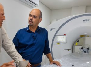 governo-de-minas-entrega-tomografo-no-municipio-do-serro-e-amplia-acesso-a-exames